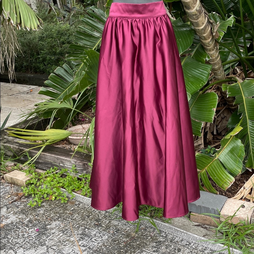 Reformation Merlo full circle mid/axis skirt